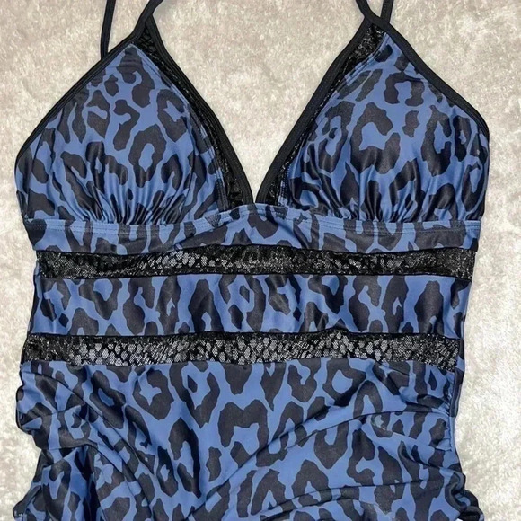 Swimsuit one piece leopoard animal print Size Med Never worn - Picture 6 of 8